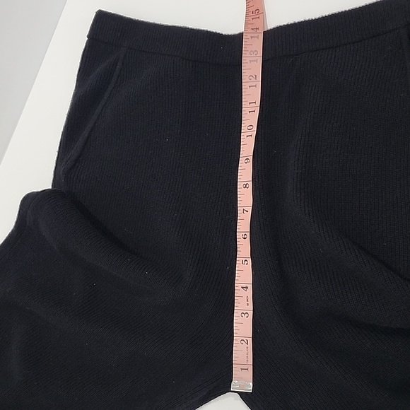 Theory Wool Cashmere Tapered Joggers - Picture 10 of 12